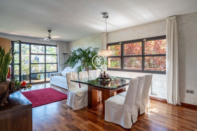 5 bedroom Villa for sale in Castelldefels with garage - € 1,390,000 (Ref: 9128539)