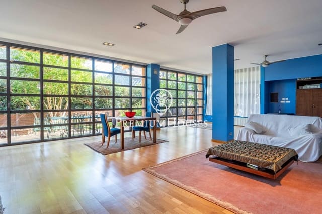 5 bedroom Villa for sale in Castelldefels with garage - € 1,390,000 (Ref: 9128539)