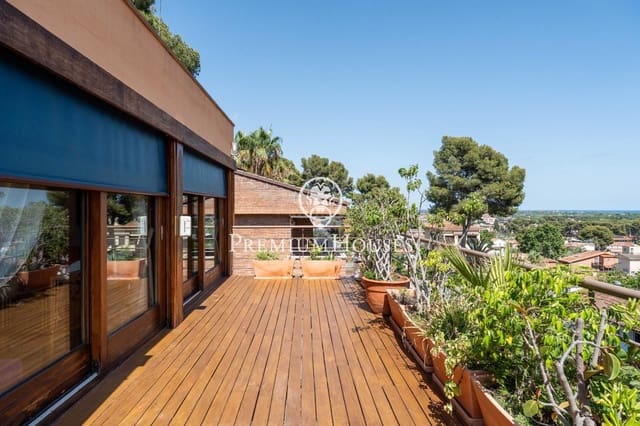 5 bedroom Villa for sale in Castelldefels with garage - € 1,390,000 (Ref: 9128539)