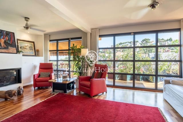 5 bedroom Villa for sale in Castelldefels with garage - € 1,390,000 (Ref: 9128539)