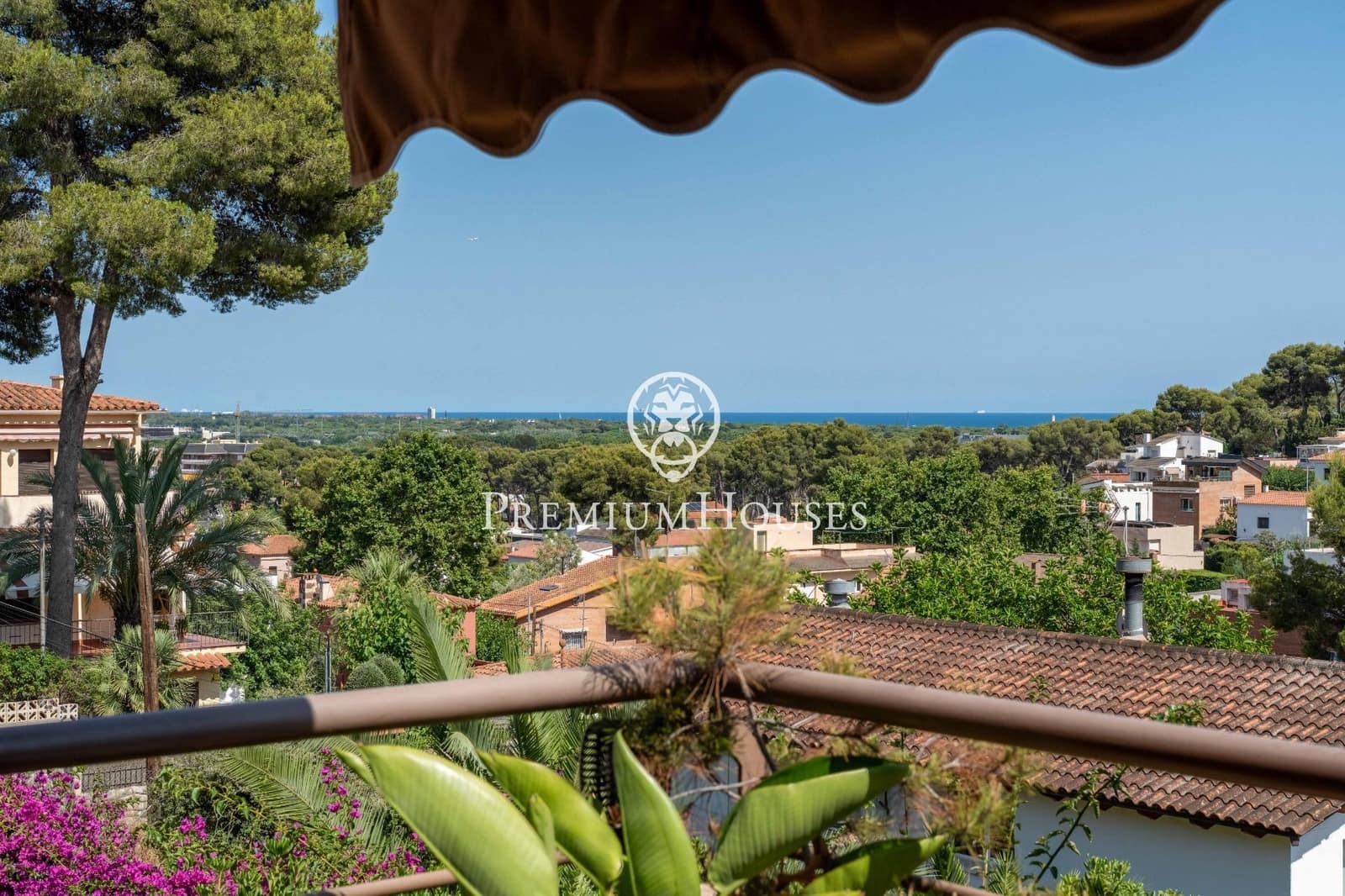 5 soveværelse Villa til salg i Castelldefels med garage - € 1.390.000 (Ref: 9128539)