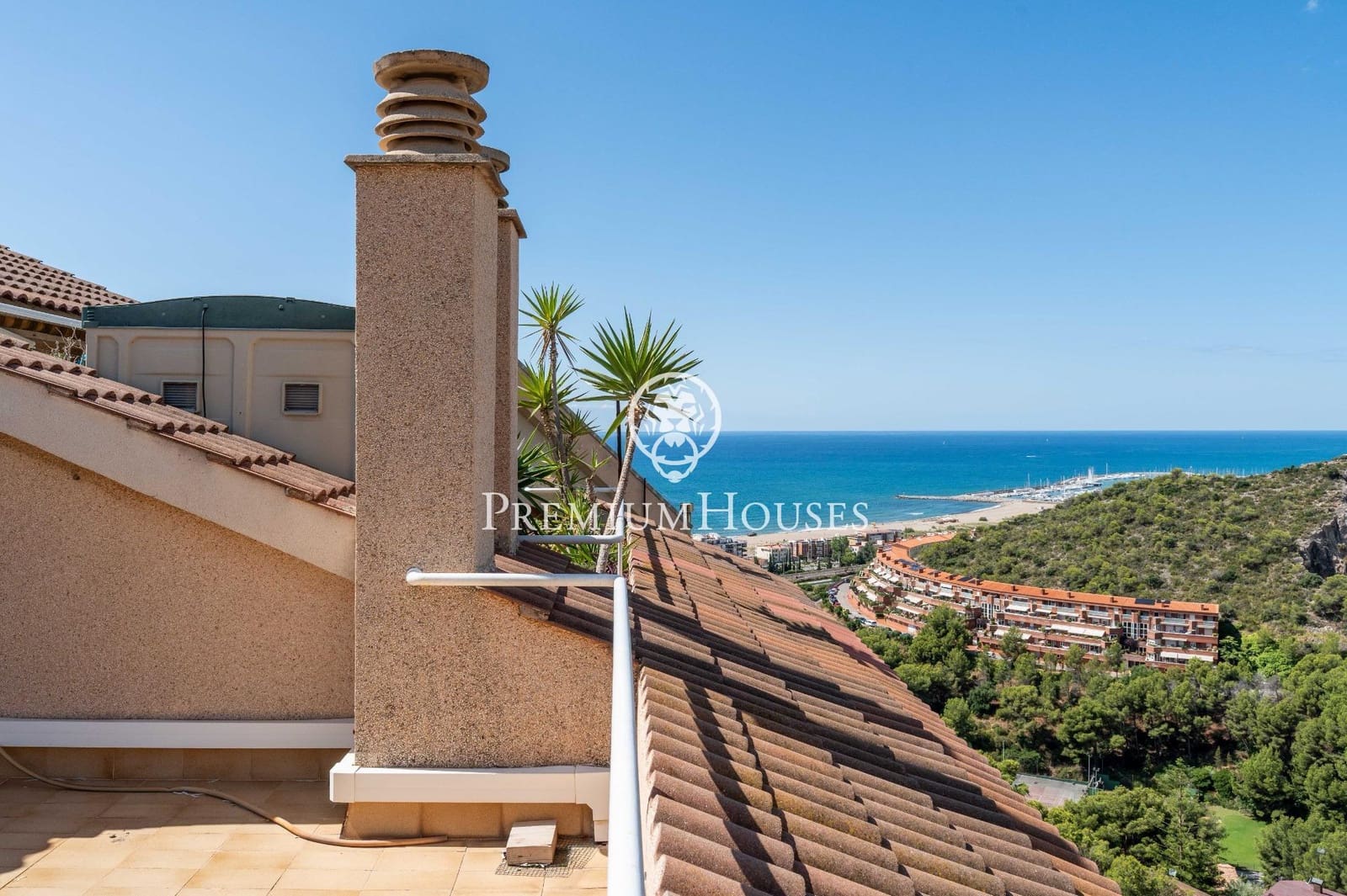 4 slaapkamer Rijtjeshuis te koop in Les Botigues de Sitges met zwembad garage - € 495.000 (Ref: 9145718)