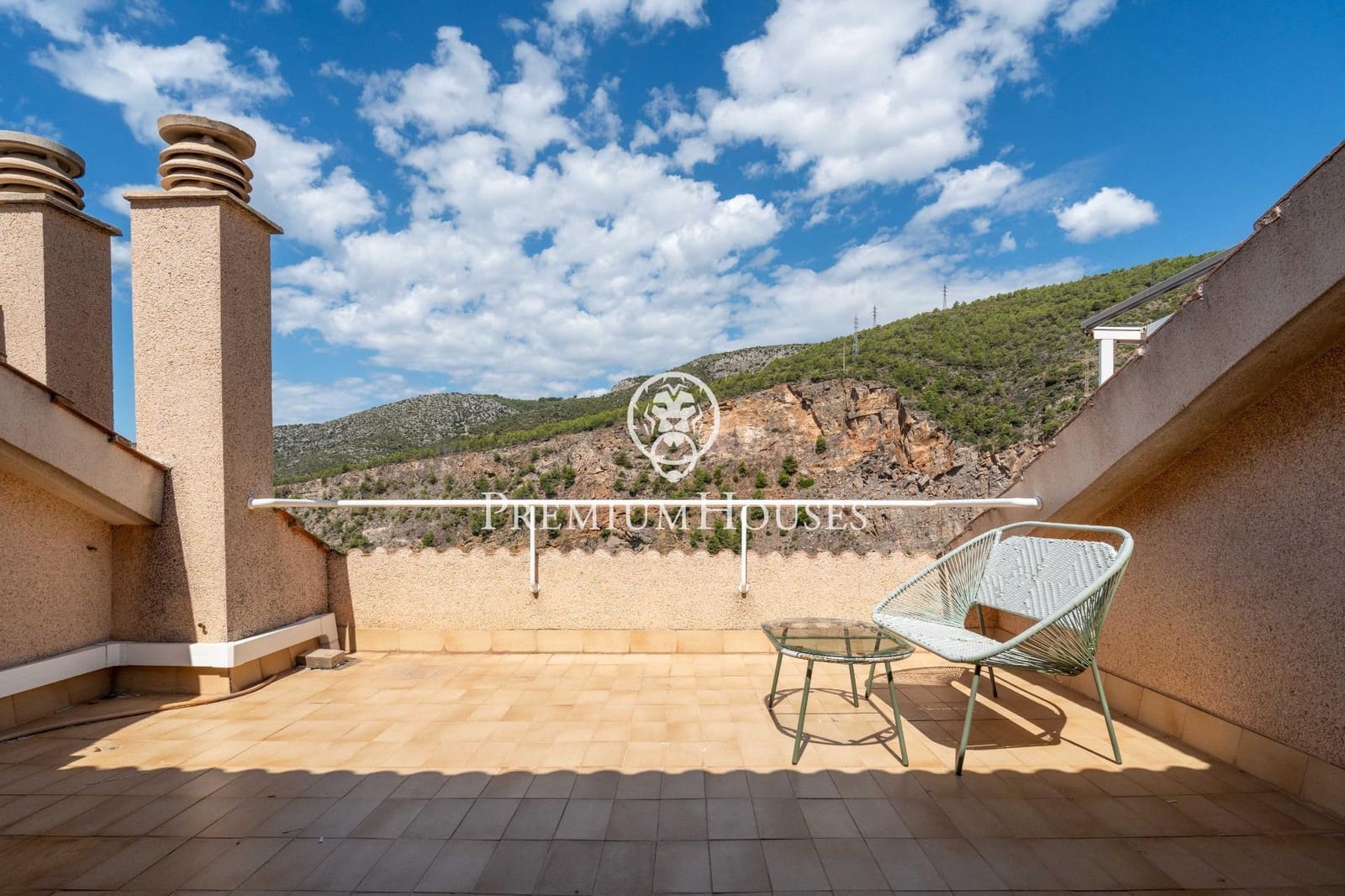 4 slaapkamer Rijtjeshuis te koop in Les Botigues de Sitges met zwembad garage - € 495.000 (Ref: 9145718)