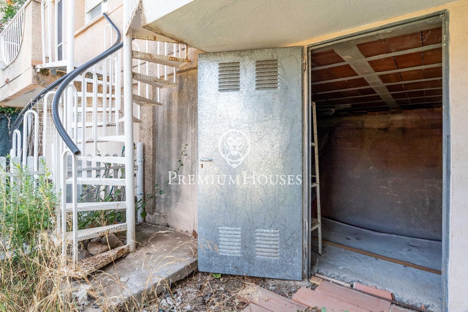 4 slaapkamer Rijtjeshuis te koop in Les Botigues de Sitges met zwembad garage - € 495.000 (Ref: 9145718)