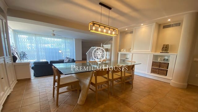 4 Zimmer Reihenhaus zu vermieten in Tarragona Stadt mit Pool Garage - 3.500 € (Ref: 9145719)