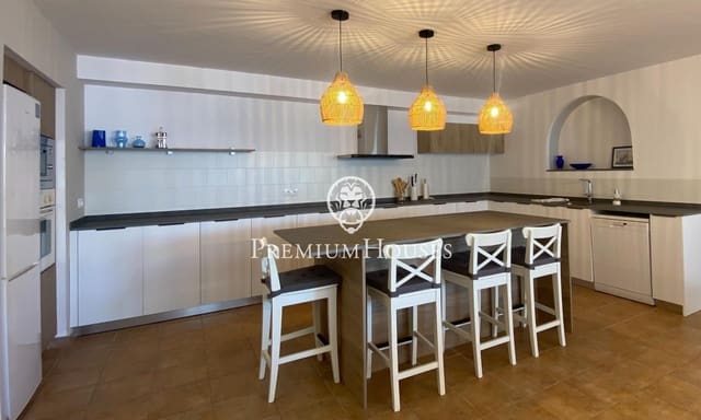 4 Zimmer Reihenhaus zu vermieten in Tarragona Stadt mit Pool Garage - 3.500 € (Ref: 9145719)