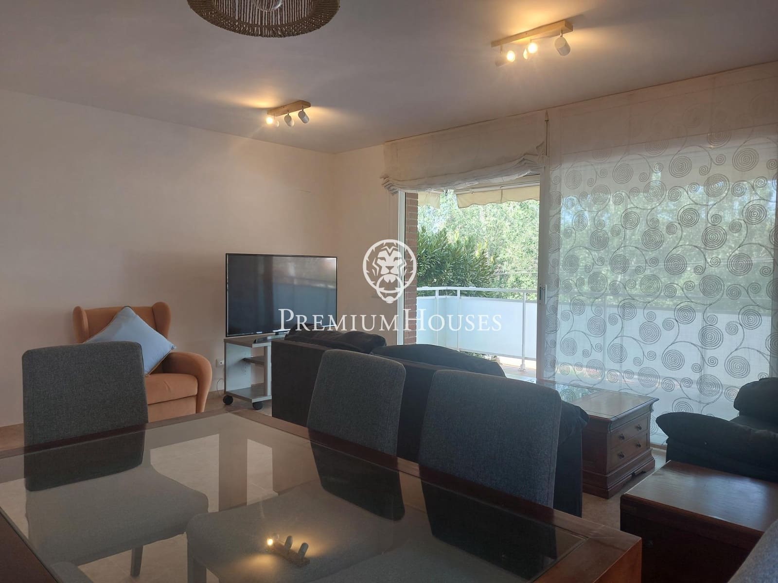 4 soveværelse Semi-Rækkehus til leje i Tarragona by med swimmingpool garage - € 2.900 (Ref: 9145720)