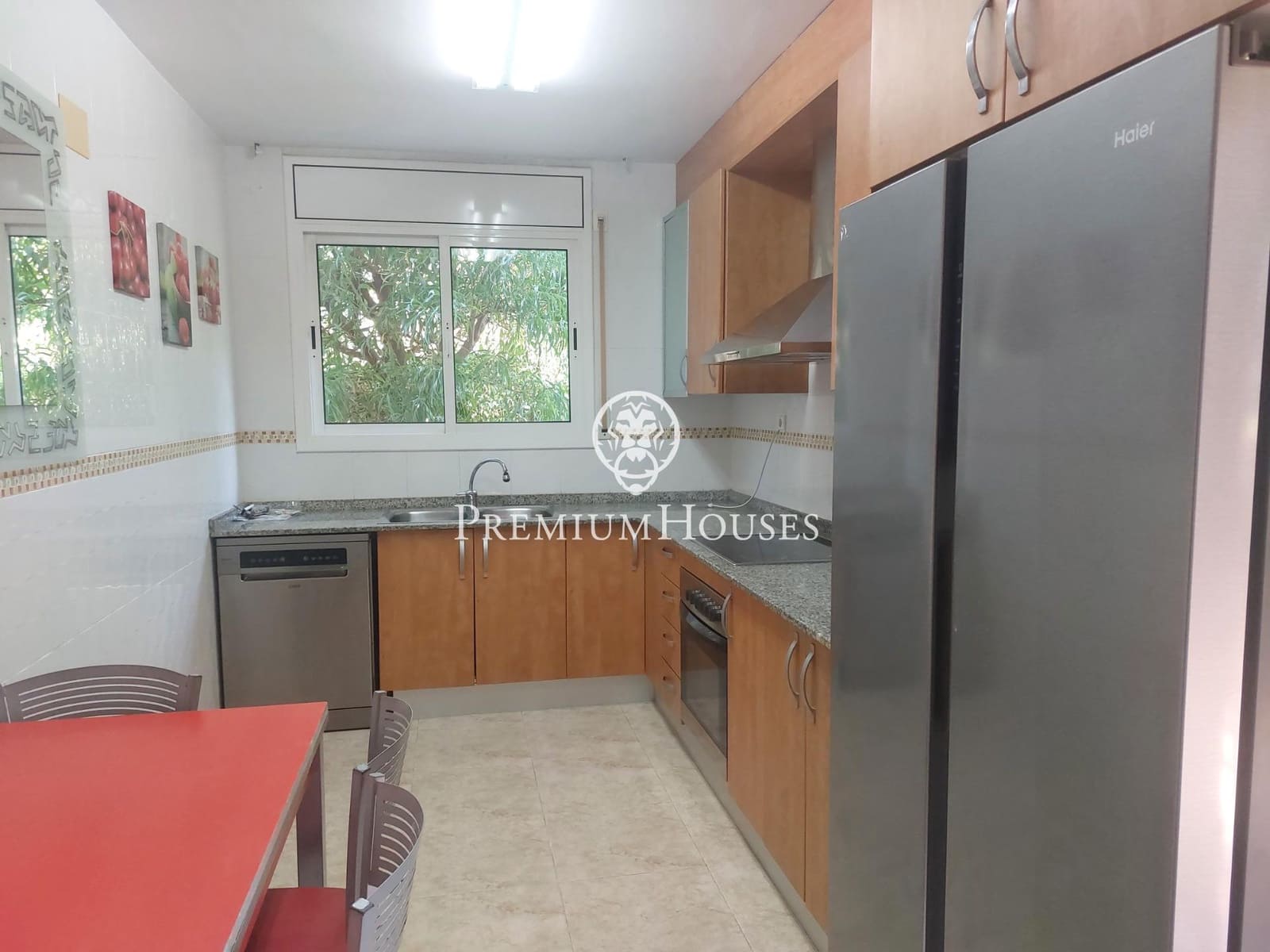 4 soveværelse Semi-Rækkehus til leje i Tarragona by med swimmingpool garage - € 2.900 (Ref: 9145720)