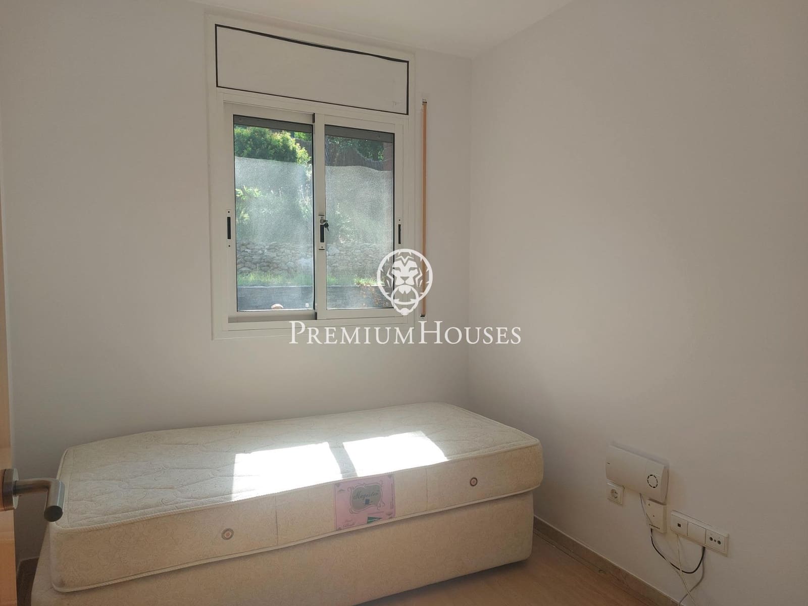 4 soveværelse Semi-Rækkehus til leje i Tarragona by med swimmingpool garage - € 2.900 (Ref: 9145720)