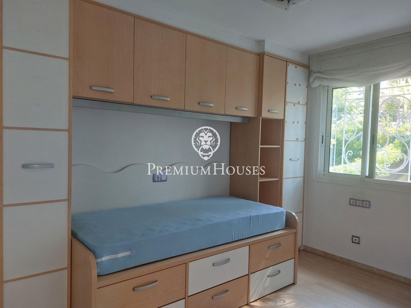 4 soveværelse Semi-Rækkehus til leje i Tarragona by med swimmingpool garage - € 2.900 (Ref: 9145720)