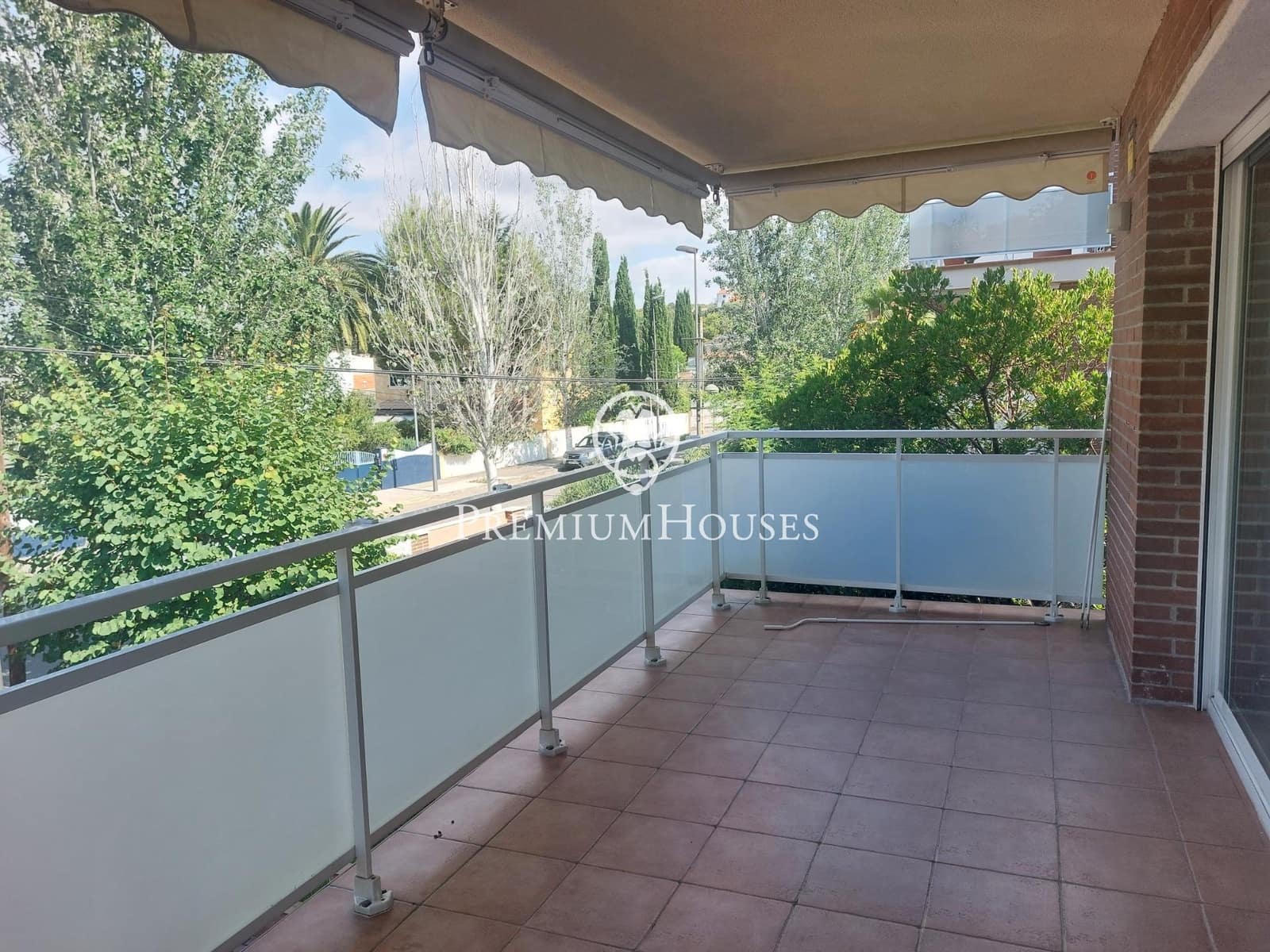 4 soveværelse Semi-Rækkehus til leje i Tarragona by med swimmingpool garage - € 2.900 (Ref: 9145720)