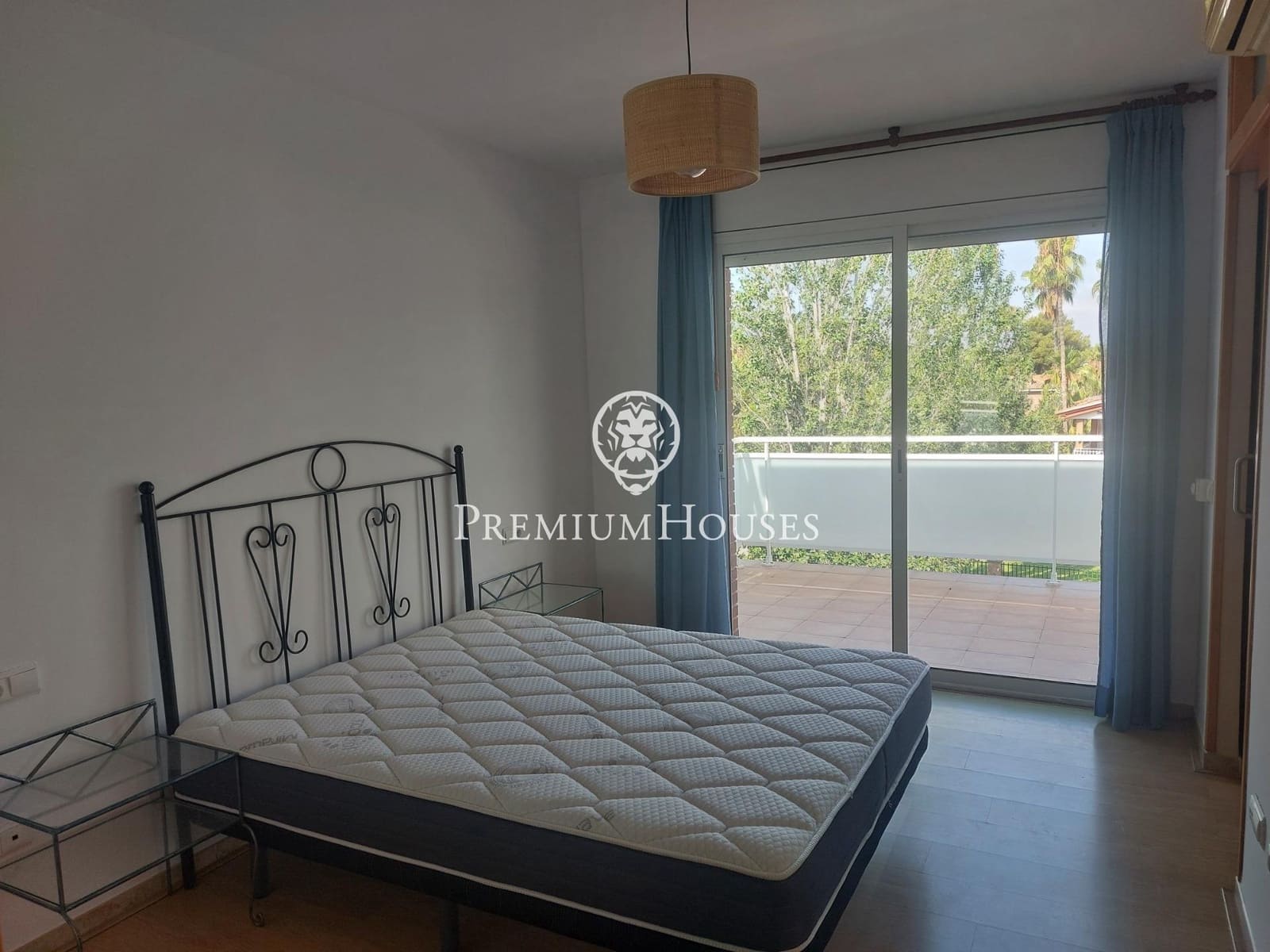 4 soveværelse Semi-Rækkehus til leje i Tarragona by med swimmingpool garage - € 2.900 (Ref: 9145720)