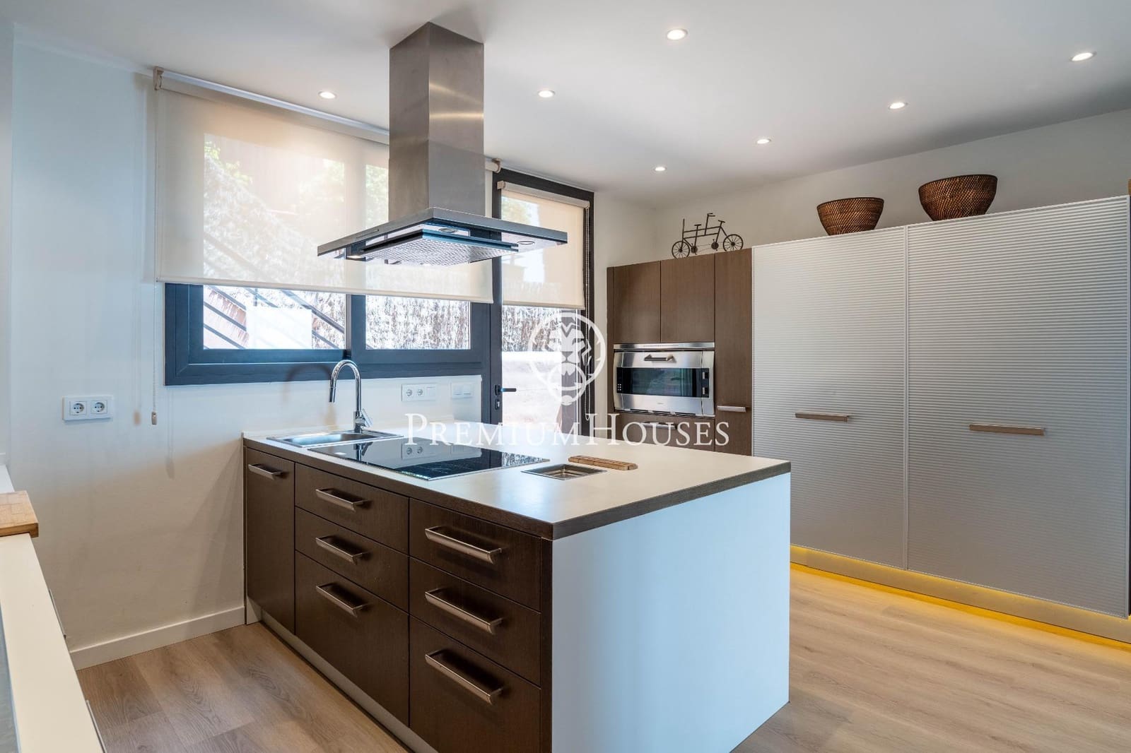 6 soveværelse Villa til salg i Sitges med swimmingpool garage - € 2.975.000 (Ref: 9152411)