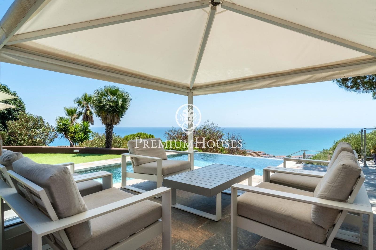 6 soveværelse Villa til salg i Sitges med swimmingpool garage - € 2.975.000 (Ref: 9152411)