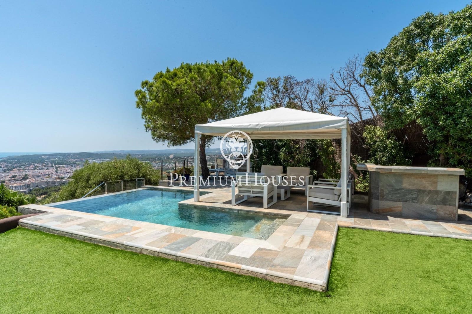 6 soveværelse Villa til salg i Sitges med swimmingpool garage - € 2.975.000 (Ref: 9152411)