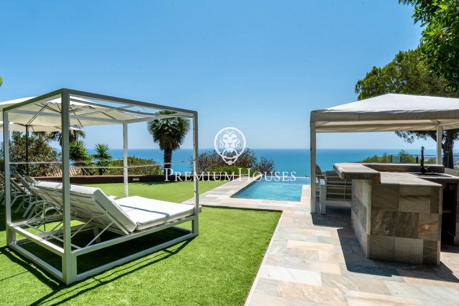 6 soveværelse Villa til salg i Sitges med swimmingpool garage - € 2.975.000 (Ref: 9152411)