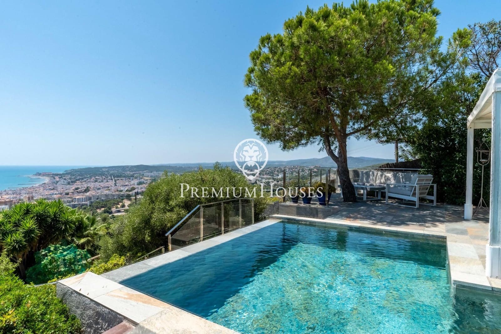 6 soveværelse Villa til salg i Sitges med swimmingpool garage - € 2.975.000 (Ref: 9152411)