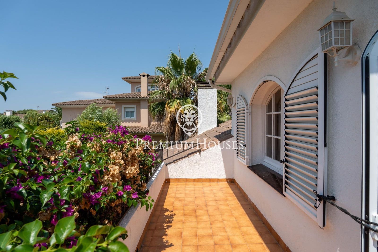 5 soveværelse Villa til salg i Vilafortuny med swimmingpool garage - € 595.000 (Ref: 9161209)