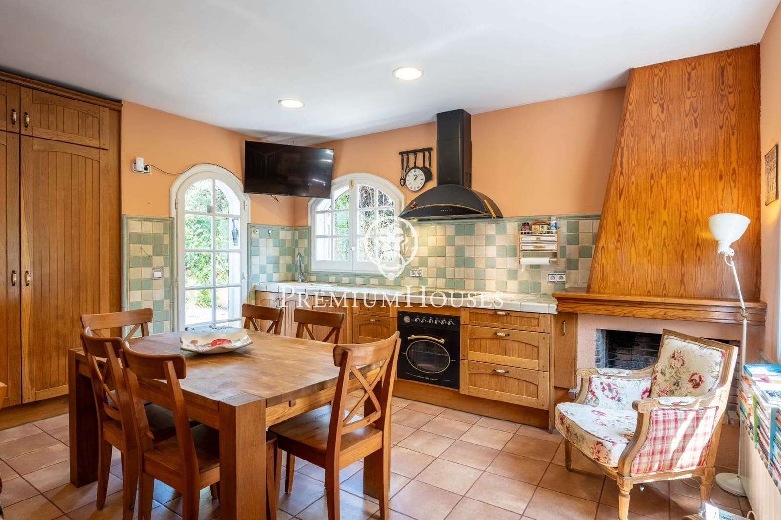 5 soveværelse Villa til salg i Vilafortuny med swimmingpool garage - € 595.000 (Ref: 9161209)