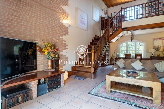 5 soverom Villa til salgs i Vilafortuny, Cambrils med svømmebasseng garasje - € 595 000 (Ref: 9161209)