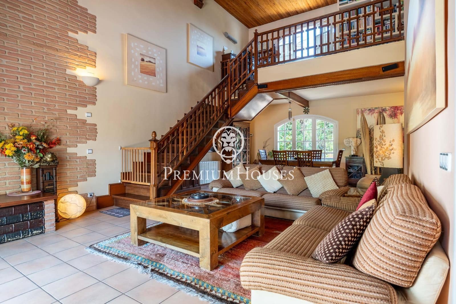 5 soveværelse Villa til salg i Vilafortuny med swimmingpool garage - € 595.000 (Ref: 9161209)