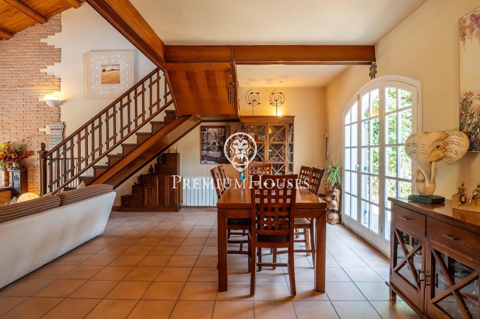 5 soveværelse Villa til salg i Vilafortuny med swimmingpool garage - € 595.000 (Ref: 9161209)