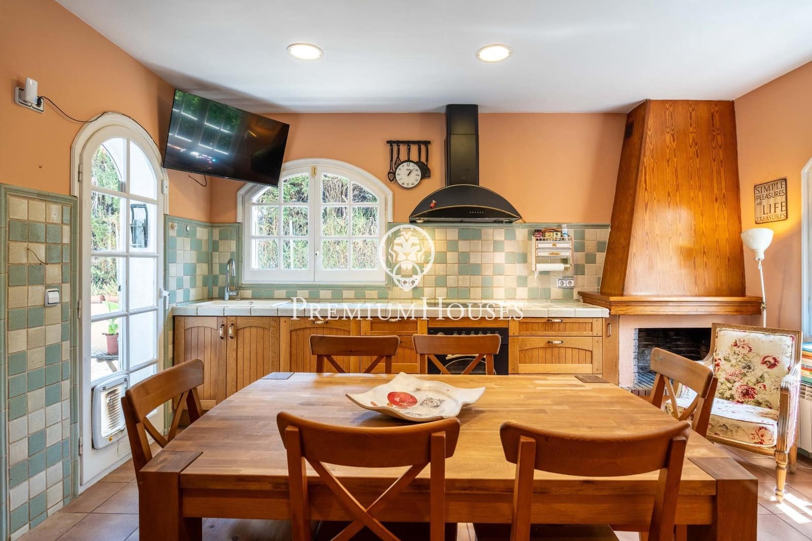 5 soveværelse Villa til salg i Vilafortuny med swimmingpool garage - € 595.000 (Ref: 9161209)