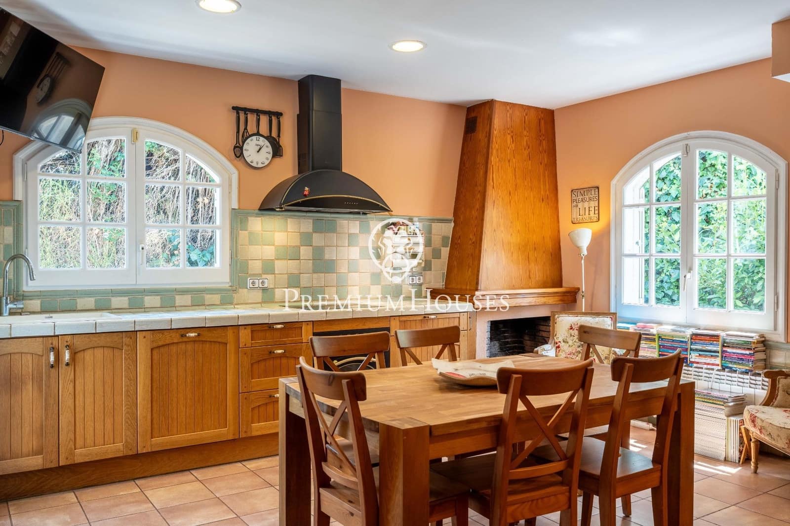 5 soveværelse Villa til salg i Vilafortuny med swimmingpool garage - € 595.000 (Ref: 9161209)