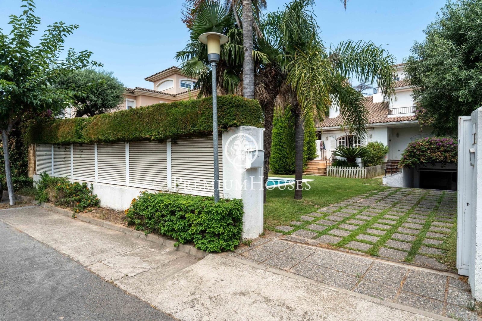 5 soveværelse Villa til salg i Vilafortuny med swimmingpool garage - € 595.000 (Ref: 9161209)