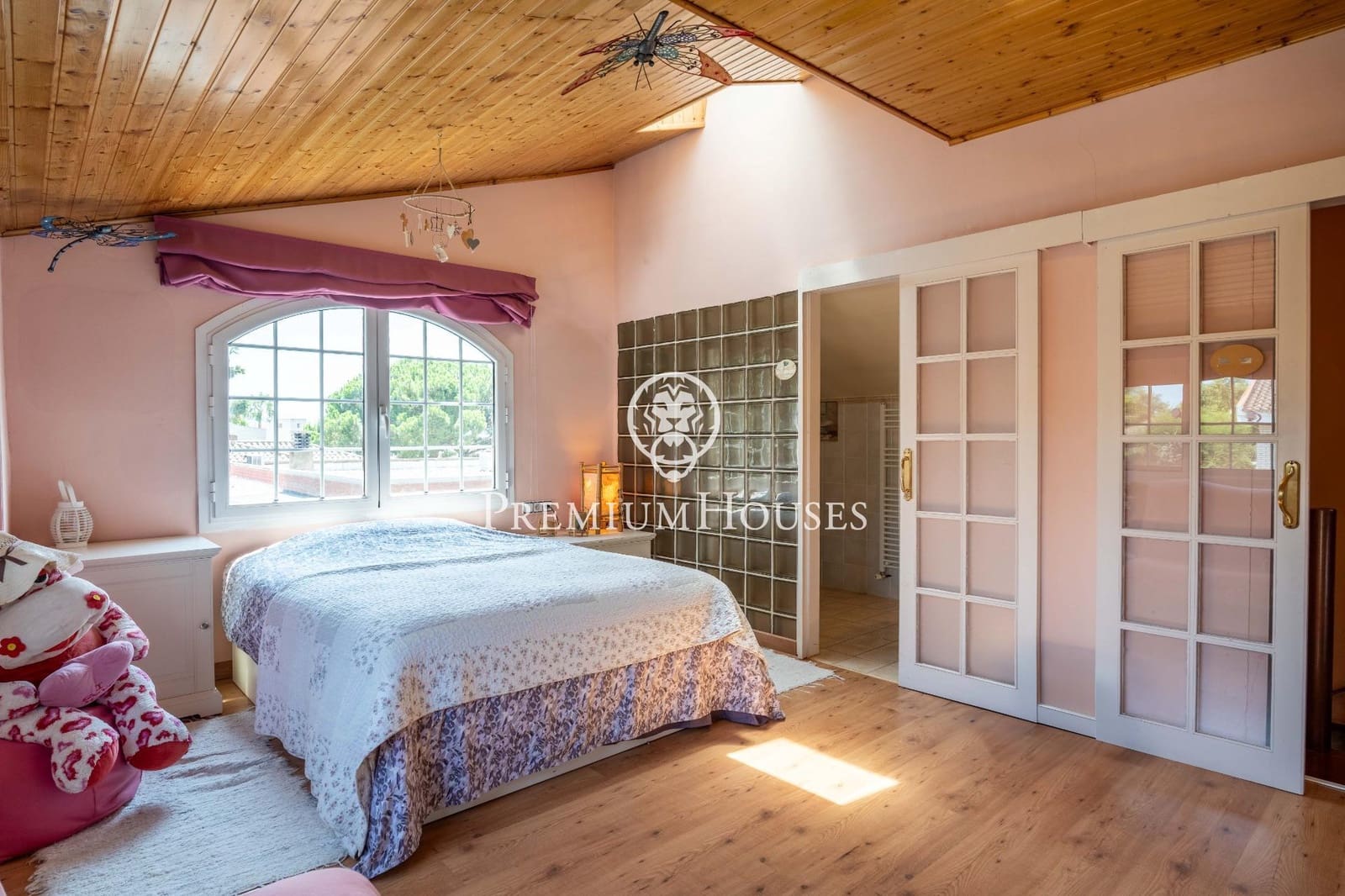 5 soveværelse Villa til salg i Vilafortuny med swimmingpool garage - € 595.000 (Ref: 9161209)