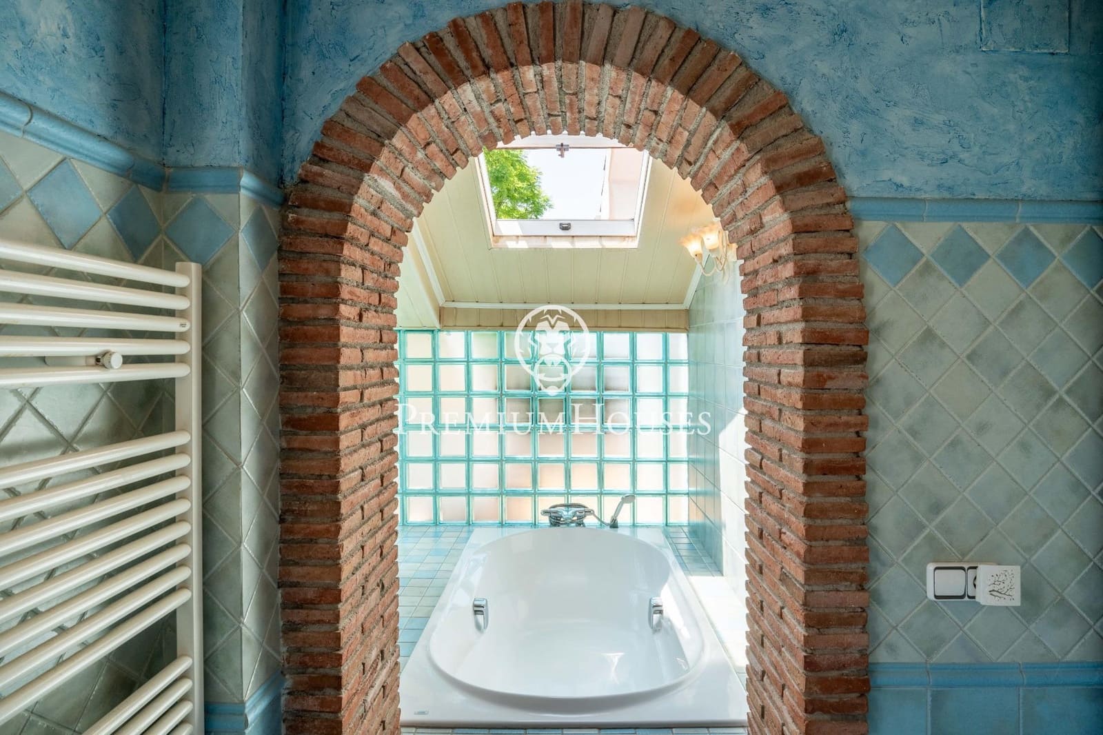 5 soveværelse Villa til salg i Vilafortuny med swimmingpool garage - € 595.000 (Ref: 9161209)