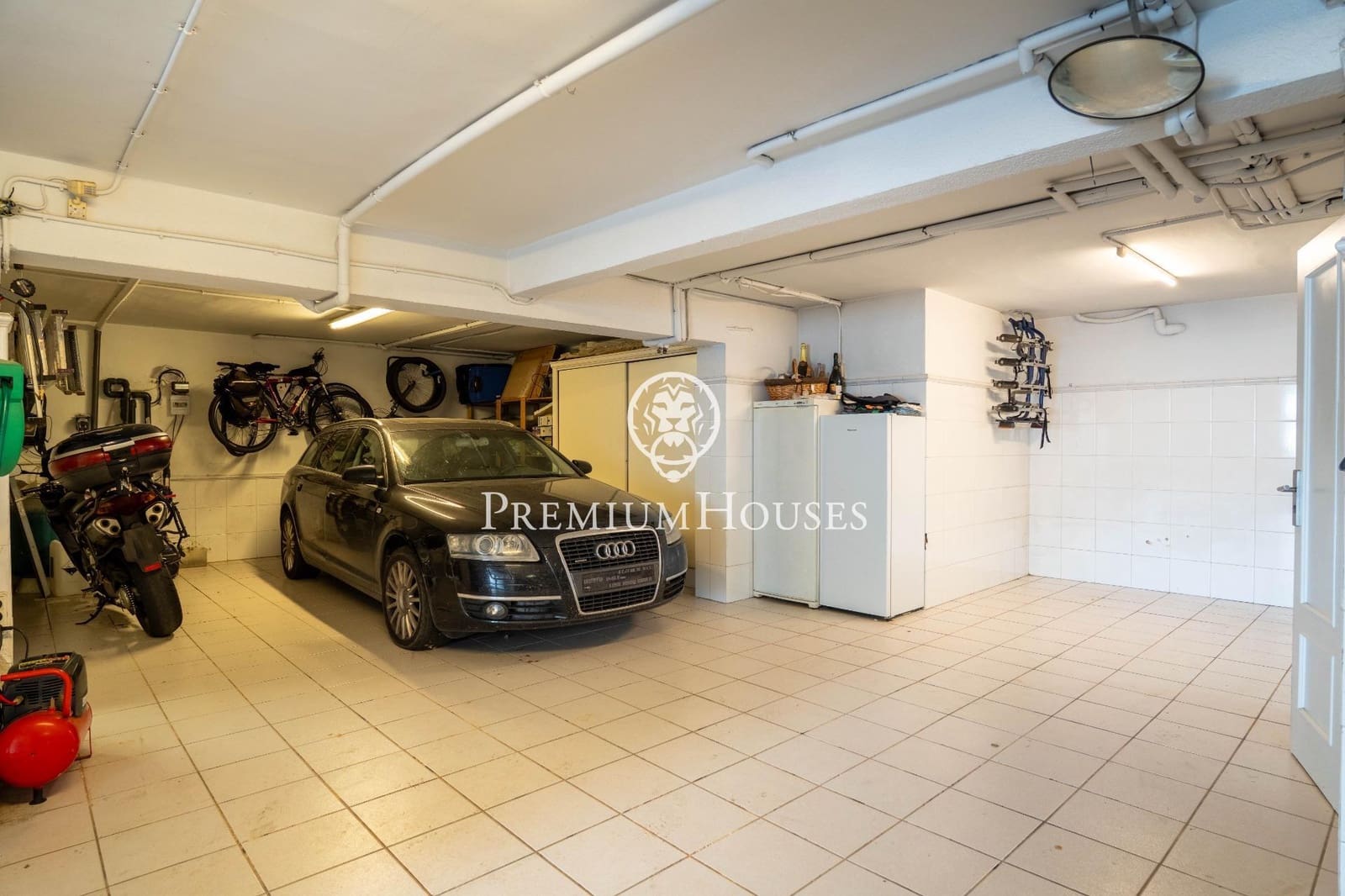 5 soveværelse Villa til salg i Vilafortuny med swimmingpool garage - € 595.000 (Ref: 9161209)