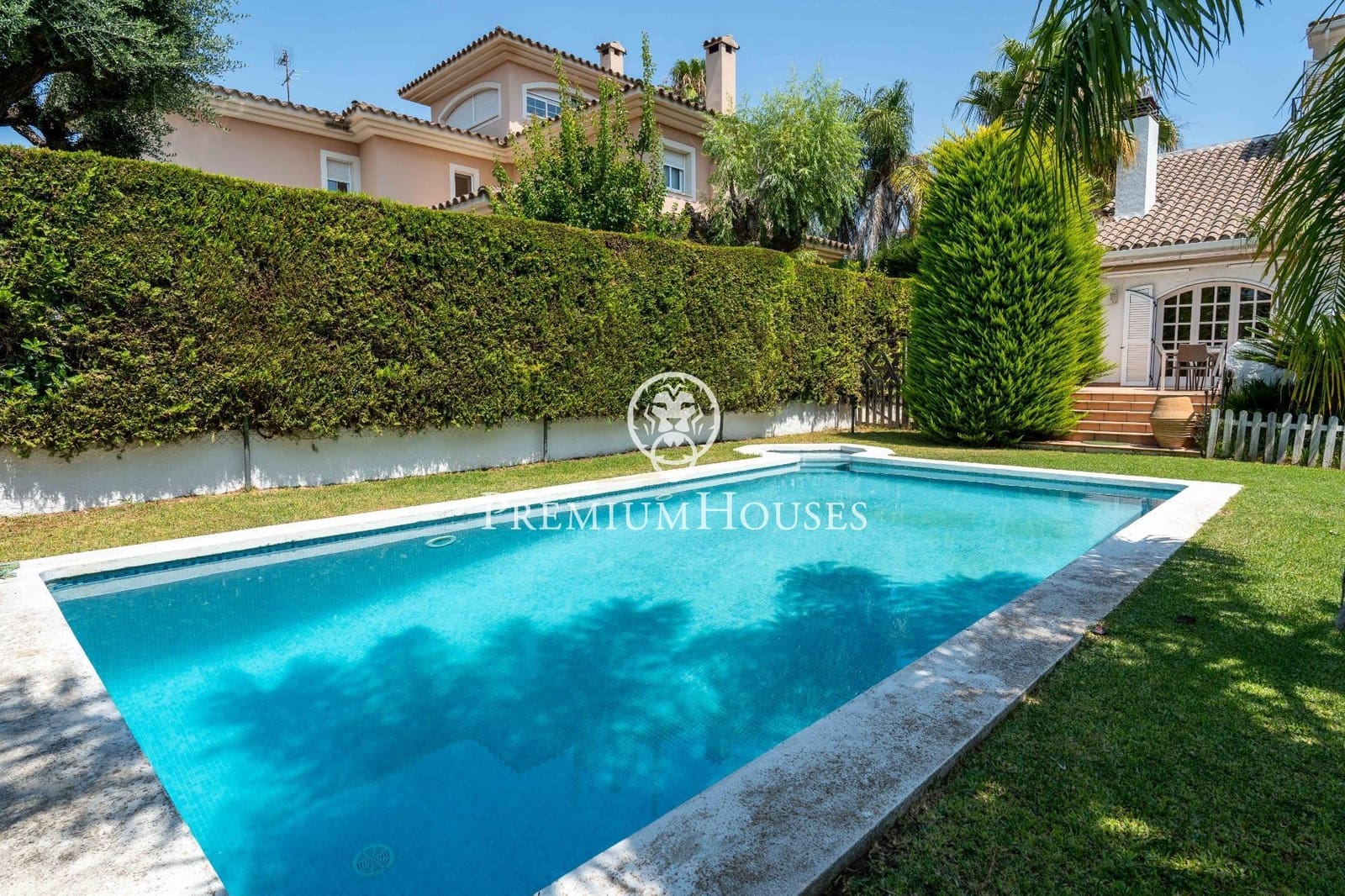 5 soveværelse Villa til salg i Vilafortuny med swimmingpool garage - € 595.000 (Ref: 9161209)