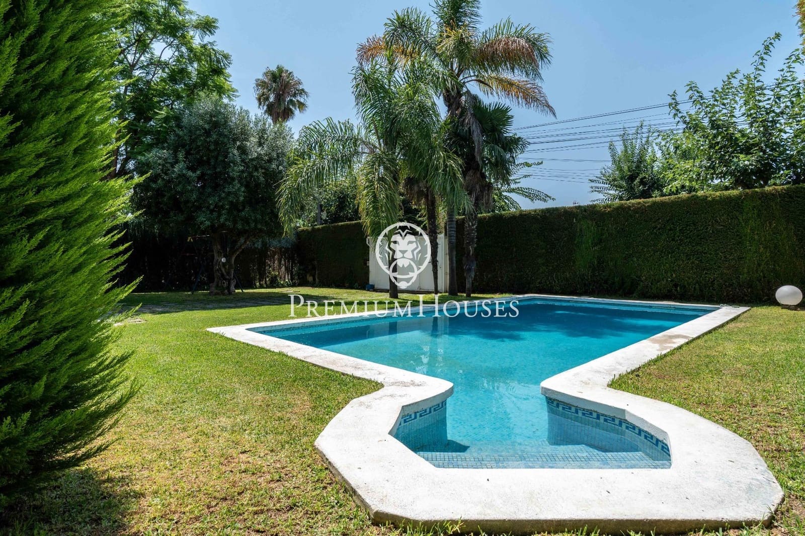 5 soveværelse Villa til salg i Vilafortuny med swimmingpool garage - € 595.000 (Ref: 9161209)