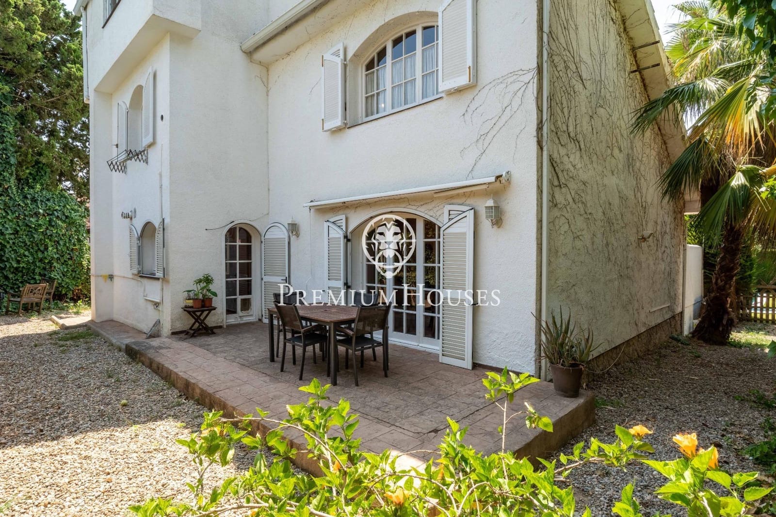 5 soveværelse Villa til salg i Vilafortuny med swimmingpool garage - € 595.000 (Ref: 9161209)