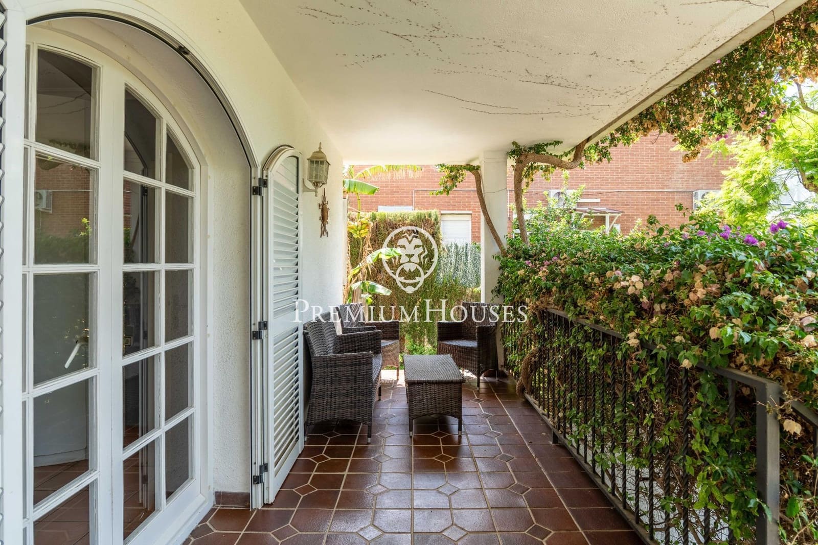 5 soveværelse Villa til salg i Vilafortuny med swimmingpool garage - € 595.000 (Ref: 9161209)