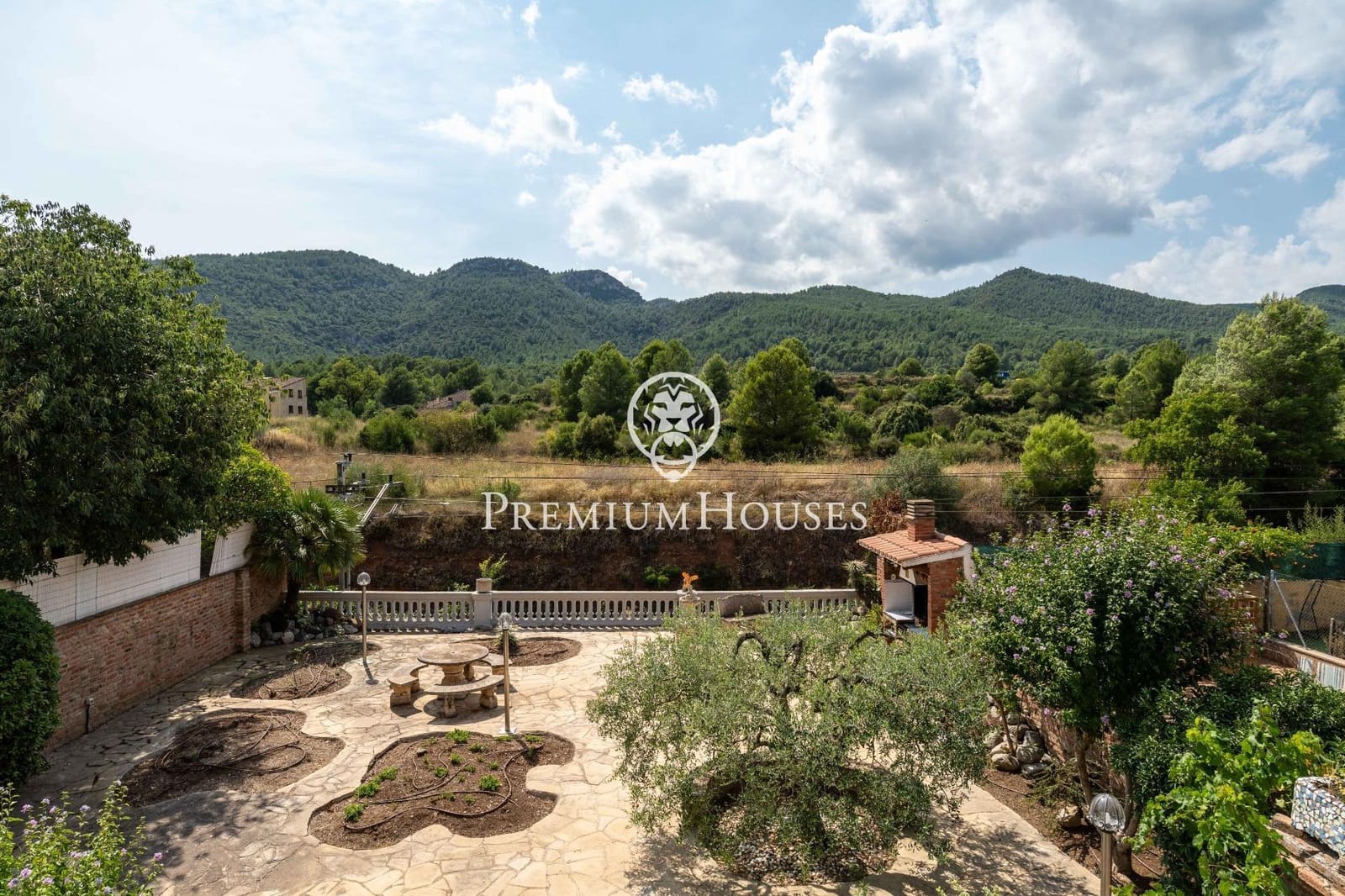 5 soverom Hus til salgs i Vilaverd med garasje - € 289 000 (Ref: 9163974)