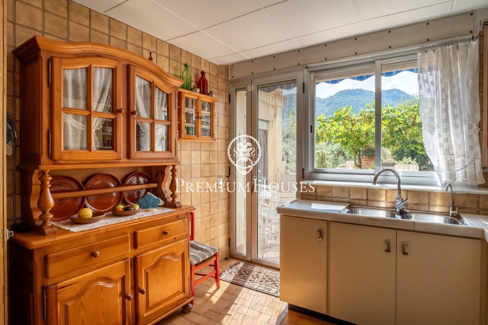 5 soverom Hus til salgs i Vilaverd med garasje - € 289 000 (Ref: 9163974)