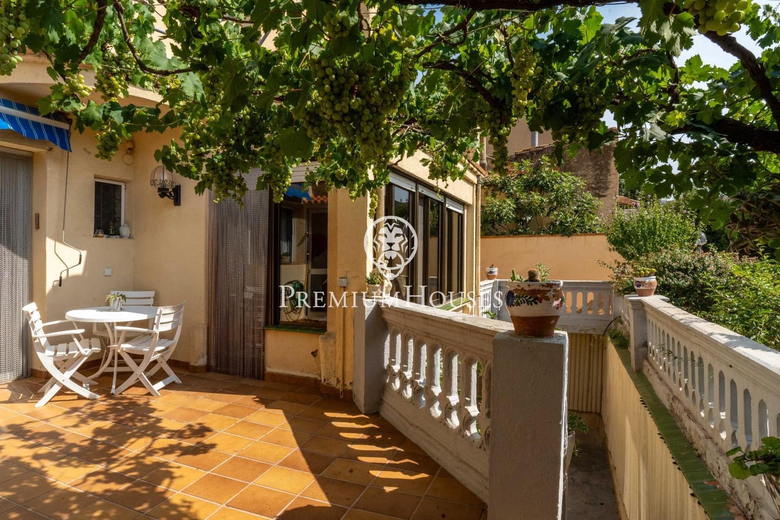 5 soverom Hus til salgs i Vilaverd med garasje - € 289 000 (Ref: 9163974)