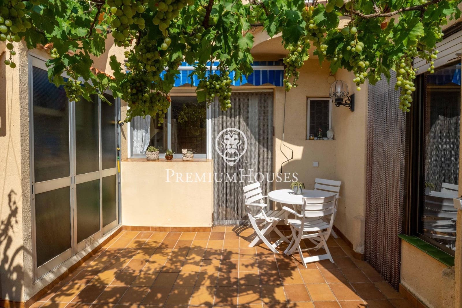 5 soverom Hus til salgs i Vilaverd med garasje - € 289 000 (Ref: 9163974)