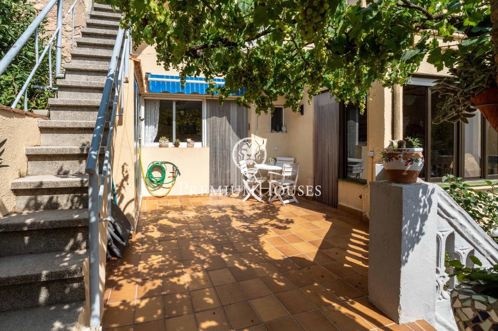 5 soverom Hus til salgs i Vilaverd med garasje - € 289 000 (Ref: 9163974)