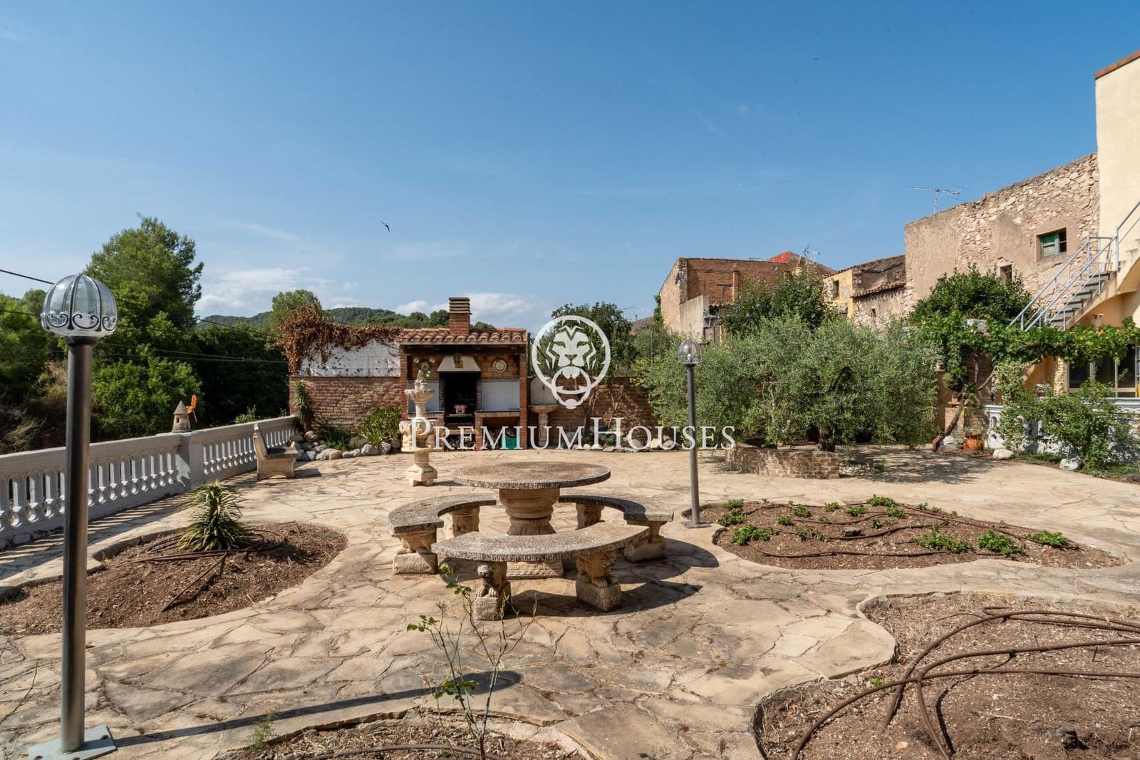 5 soverom Hus til salgs i Vilaverd med garasje - € 289 000 (Ref: 9163974)