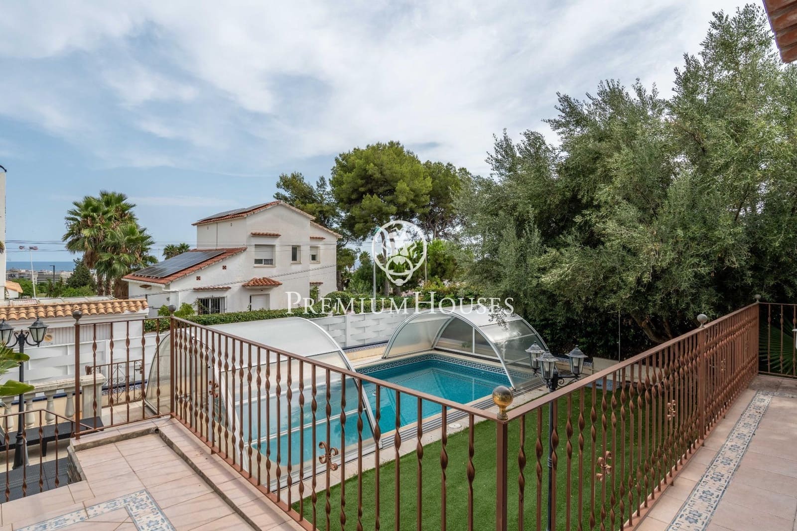 5 soveværelse Villa til salg i Sitges med swimmingpool - € 1.440.000 (Ref: 9169707)