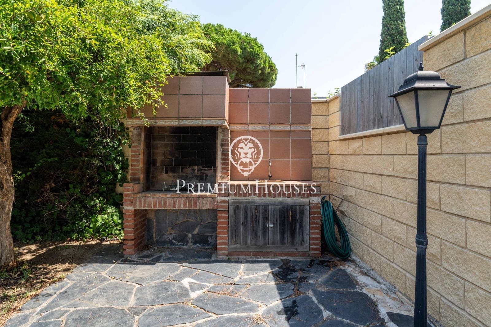 4 sypialnia Willa na sprzedaż w Vilafortuny z basenem garażem - 850 000 € (Ref: 9176591)