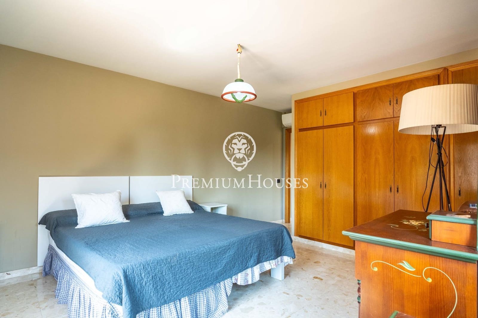 4 sypialnia Willa na sprzedaż w Vilafortuny z basenem garażem - 850 000 € (Ref: 9176591)