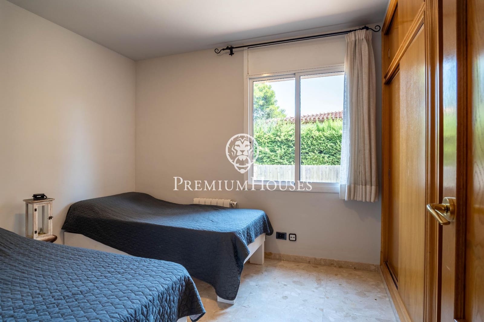 4 sypialnia Willa na sprzedaż w Vilafortuny z basenem garażem - 850 000 € (Ref: 9176591)