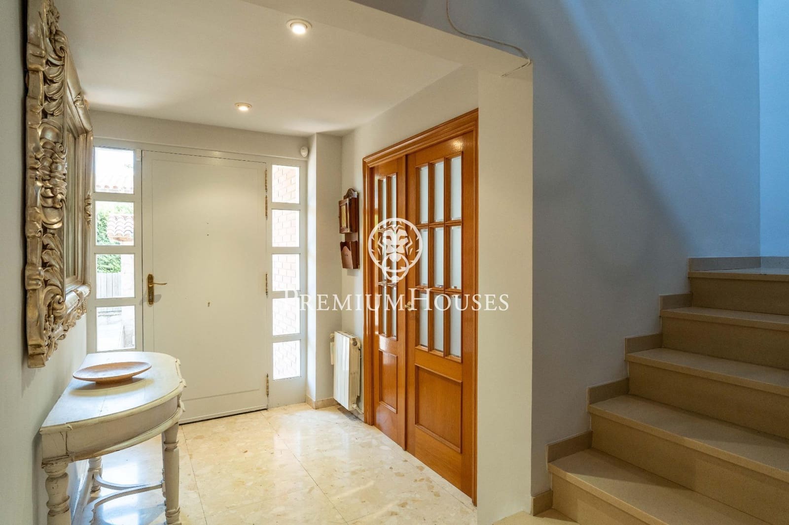 4 sypialnia Willa na sprzedaż w Vilafortuny z basenem garażem - 850 000 € (Ref: 9176591)