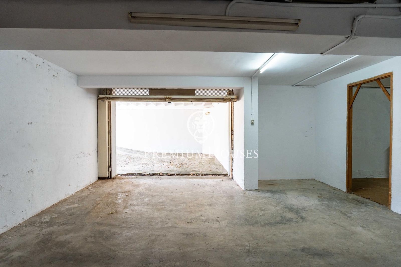 4 sypialnia Willa na sprzedaż w Vilafortuny z basenem garażem - 850 000 € (Ref: 9176591)