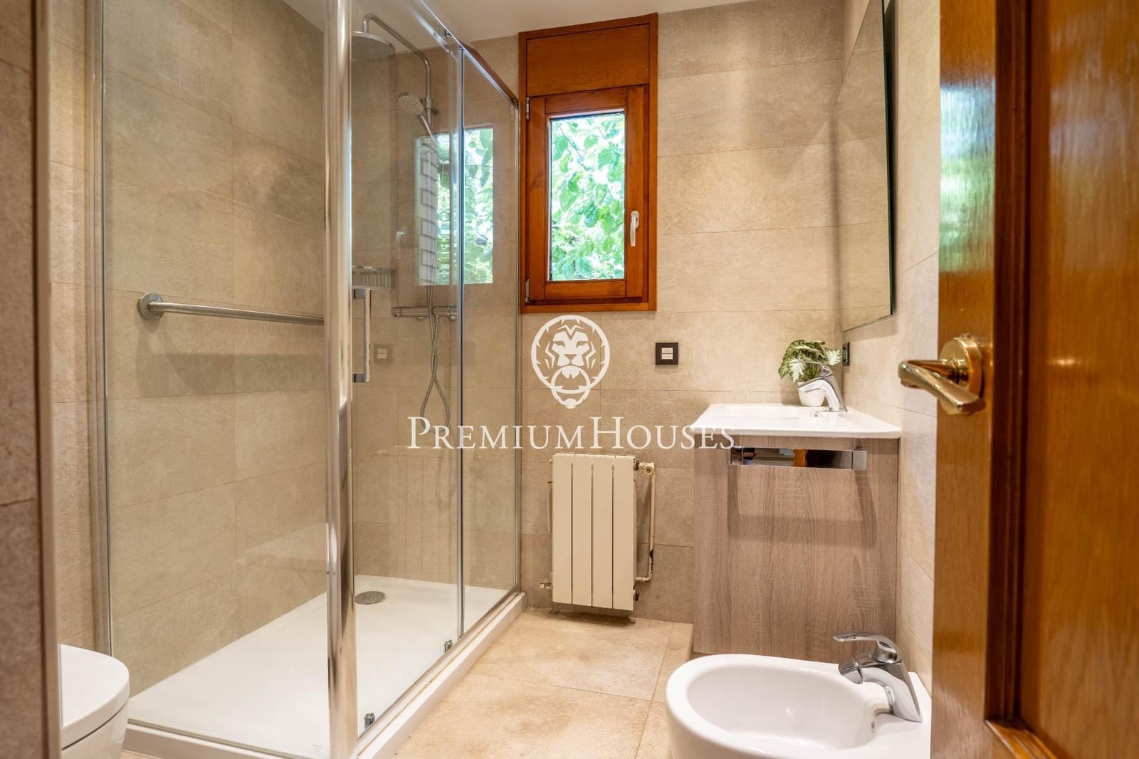 4 sypialnia Willa na sprzedaż w Vilafortuny z basenem garażem - 850 000 € (Ref: 9176591)