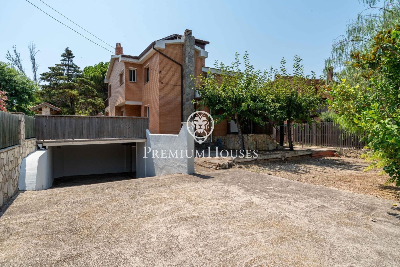 4 sypialnia Willa na sprzedaż w Vilafortuny z basenem garażem - 850 000 € (Ref: 9176591)